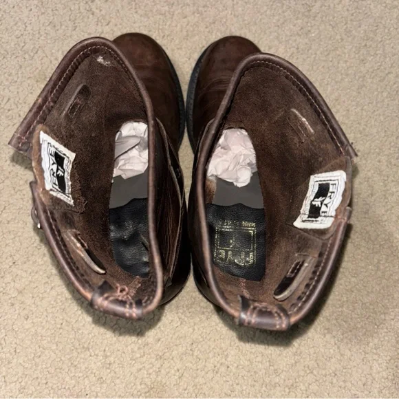 Frye Women’s Size 8.5M Engineer Ankle Boots Moto Boots Brown Leather Pull On - Picture 9 of 13